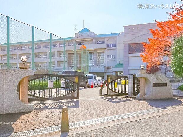 さいたま市立向小学校 950m