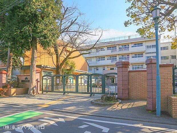 さいたま市立木崎小学校 950m