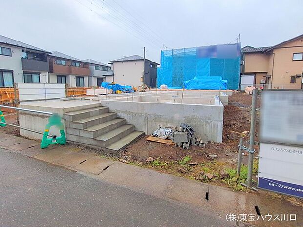 南浦和駅徒歩27分&東浦和駅徒歩26分。「京浜東北線」含め複数路線利用で都心へのアクセス良好。ライフスタイルに合わせて使える5LDK。