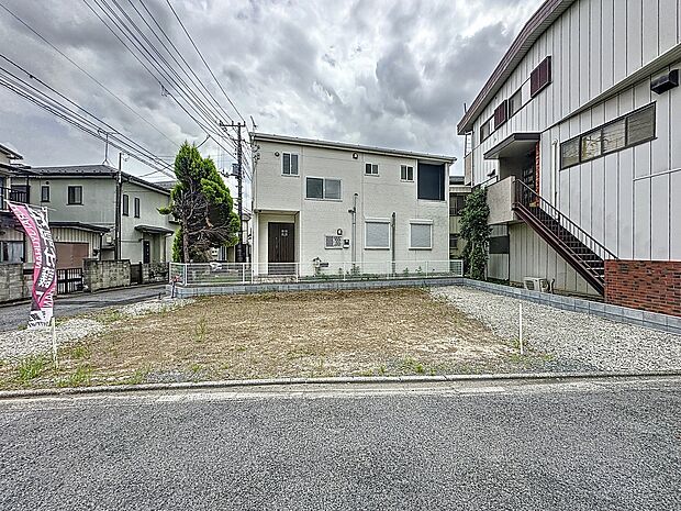 2路線利用可・埼玉高速鉄道「南鳩ヶ谷」駅徒歩19分、JR京浜東北線「西川口」駅バス利用。2025年5月初旬撮影。