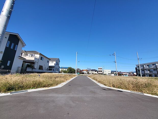 1区画と13区画の間の開発道路