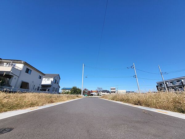 1区画と13区画の間の開発道路