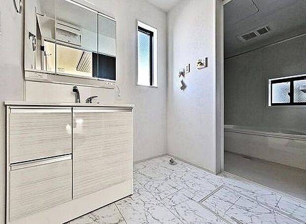 施工例:同仕様洗面化粧台