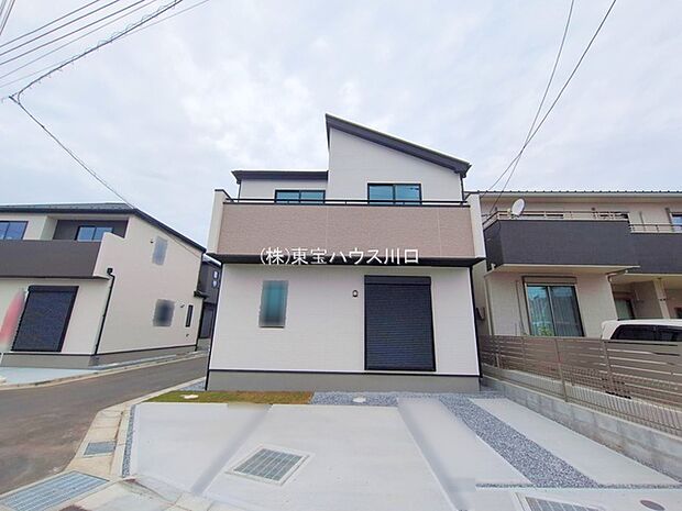 〜戸田市笹目の魅力〜すぐ隣には大きな公園があり休日にはご家族様で賑わっております♪