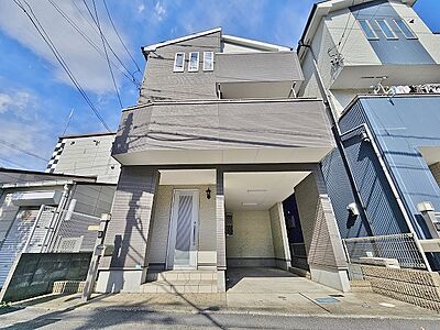 外観:生活施設充実で生活便利、お隣が交番で安心な住環境。南側15m公道に面し陽当り良好。 外観:生活施設充実で生活便利、お隣が交番で安心な住環境。南側15m公道に面し陽当り良好。