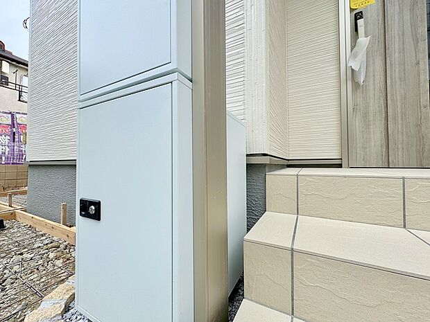 宅配BOXを設置することで、非対面ですませることが出来るので安心にも繋がります。