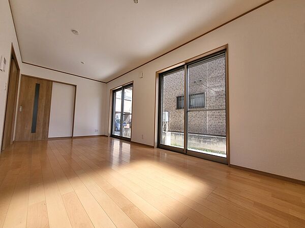 「A  soothing place :癒しの場所」南から降り注ぐ光の中、ご家族で愉しい一時をおくれます。