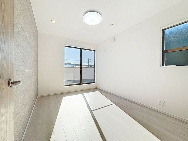 ご夫婦の衣類分けが出来るダブルクローゼット