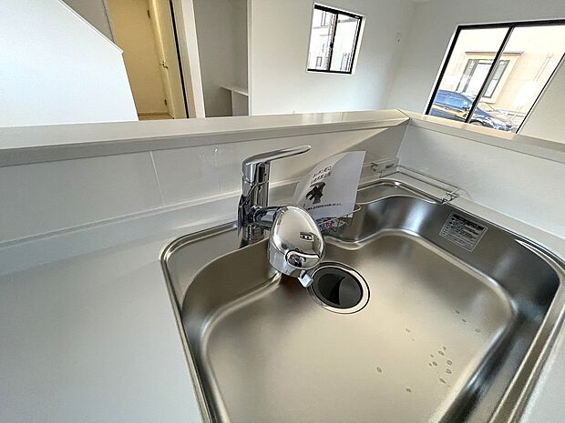 見た目にもスマートな浄水器一体型。