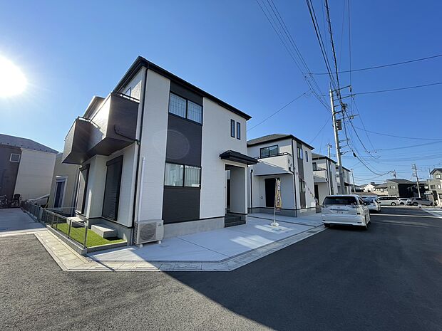 緑の潤いと静けさに包まれた環境は、お子様をのびのびと育むのに最適です。穏やかな時間が流れるこの場所で、心豊かな子育てを実現しませんか。新しいコミュニティで、安心の新生活をスタート!