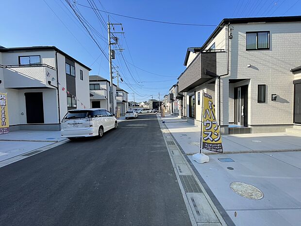 緑の潤いと静けさに包まれた環境は、お子様をのびのびと育むのに最適です。穏やかな時間が流れるこの場所で、心豊かな子育てを実現しませんか。新しいコミュニティで、安心の新生活をスタート!