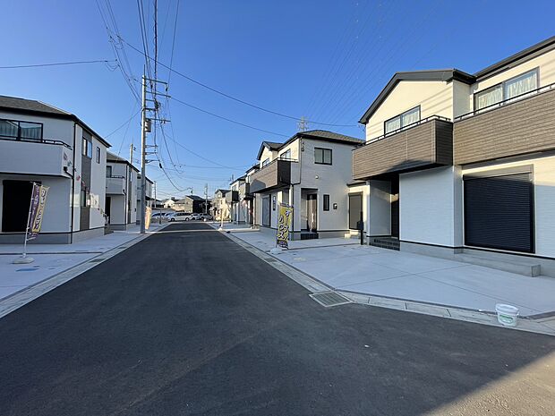 スーパー「マルエツ」まで徒歩5分!毎日のお買い物がとても便利な立地です。