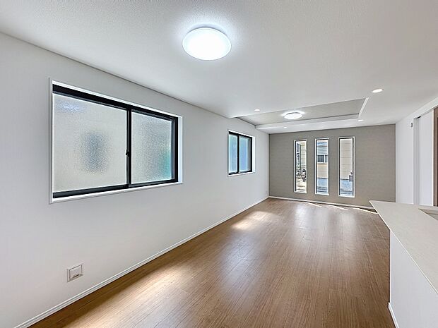 食卓を囲む時間も自然と増える、家族思いの間取りです。