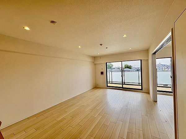 apartment 埼玉県志木市柏町１丁目6-35
地図を見る
