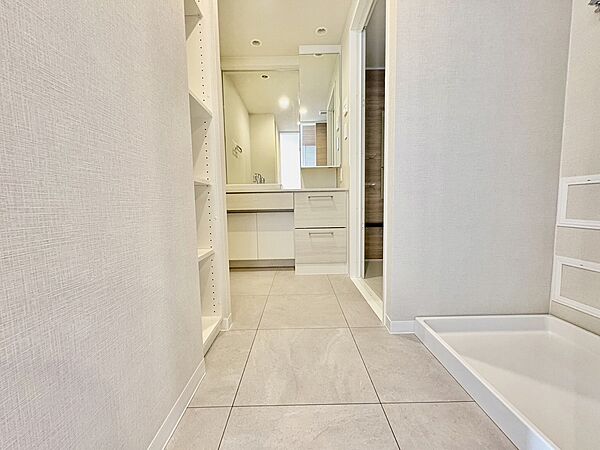 apartment 埼玉県志木市柏町１丁目6-35
地図を見る