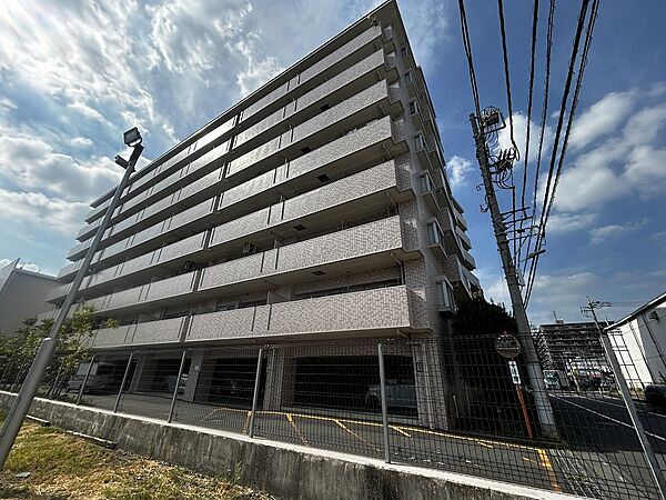 apartment 埼玉県越谷市南越谷２丁目6-53
地図を見る
