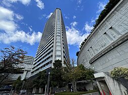 プリズムタワー