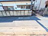 外観：前面道路含む現地
