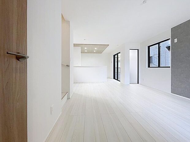 〜至福のひと時〜日常の中で過ごす、なんでもない時間も、家族が集い、賑やかな声が響き、ゆったりと流れる時がこの上なく素敵な事なのではないでしょうか。オーナーさまにしか感じる事のできない何気ない幸せ。