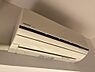 その他：室内の空調設備としてはメジャーなエアコン。当該マンションをご購入の際にはエアコンが2基付いてきます。
