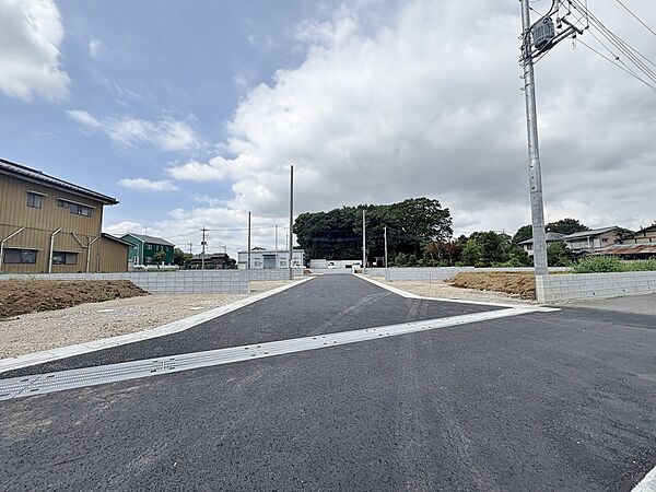 開発道路。2026年7月初旬撮影