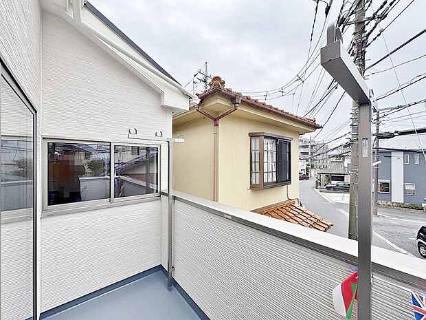 お洗濯物を干すスペースとしても十分な広さがあります。