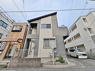 外観:「地下鉄始発着駅」北越谷から徒歩9分。専用庭付き4LDK&駐車場。 外観:「地下鉄始発着駅」北越谷から徒歩9分。専用庭付き4LDK&駐車場。