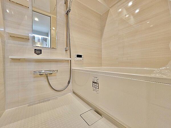 シンプルで使いやすいゆったりお寛ぎ頂ける浴室です。日々の疲れを癒してください。