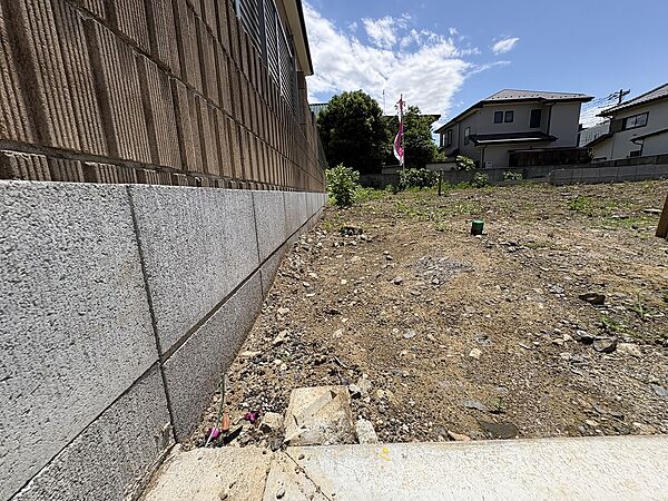 建築条件なし売地につきお好きなハウスメーカー、間取り＆プランで建築できます