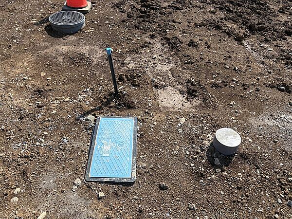 開発現場ですので、給排水設備は宅地内へ引込あります。