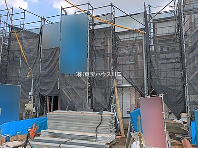 外観:2路線2駅利用可「新越谷駅」&「南越谷駅」停歩14分。敷地面積39坪~。車2台駐車可(車種による) 外観:2路線2駅利用可「新越谷駅」&「南越谷駅」停歩14分。敷地面積39坪~。車2台駐車可(車種による)