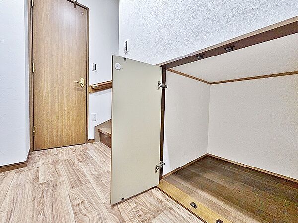 階段下収納