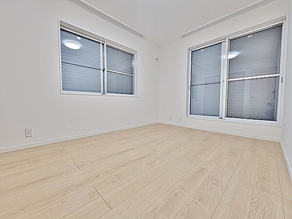 洋室6帖。バルコニーに面したお部屋。