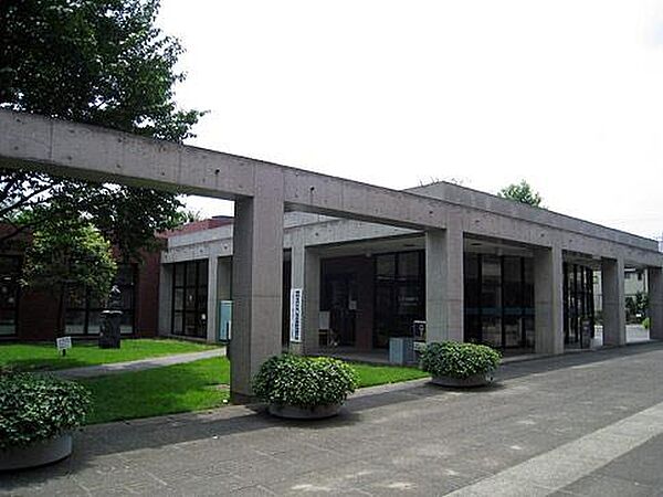 さいたま市立大宮東図書館まで約862m