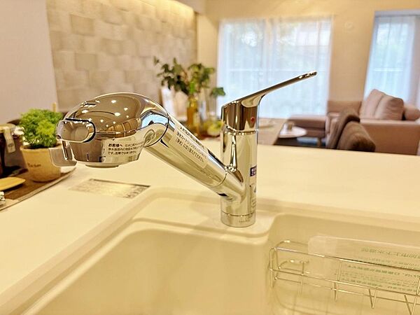 クリアな水が毎日使え、見た目にもスマートな浄水器一体型。お米を炊いたりする際には浄水機能をつかうこともできて、人気の商品です。