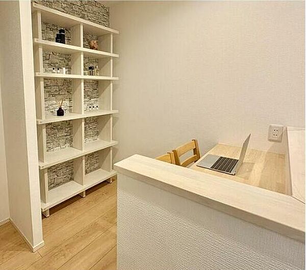 家具・小物類はディスプレイ用です。