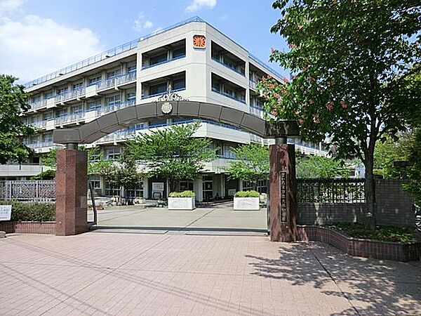 大原中学校まで約1600m