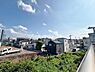 周辺：「Seeking the light」太陽の恵みを満喫、青空と白い雲、この景色で心も体も安らぐ毎日をおくれます。現地にて実際にご堪能下さい。
