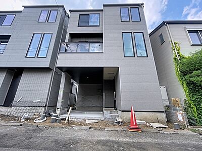 外観:スタイリッシュなデザインと快適な住み心地を両立した住まい。 外観:スタイリッシュなデザインと快適な住み心地を両立した住まい。