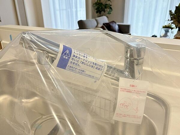 クリアな水が毎日使え、見た目にもスマートな浄水器一体型。お米を炊いたりする際には浄水機能をつかうこともできて、人気の商品です。