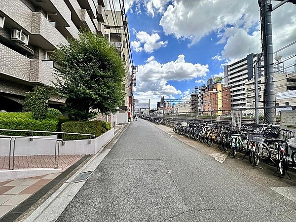 周辺環境充実しております。