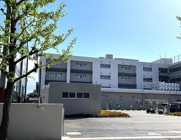 戸田市立戸田東中学校まで約530m