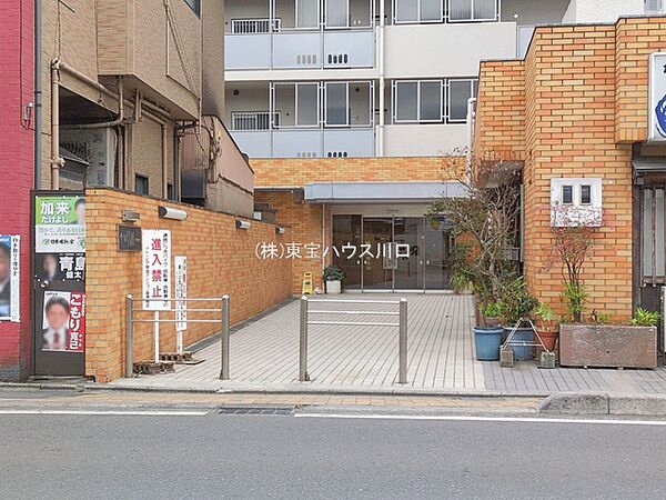 エントランス（外）