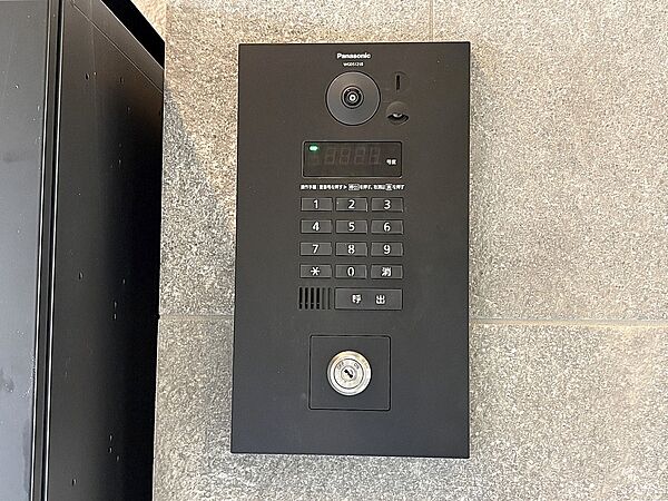オートロックが有るか無いかで防犯性に大きな違い防犯は空き巣や不審者だけでなく、訪問販売などもシャットアウト。