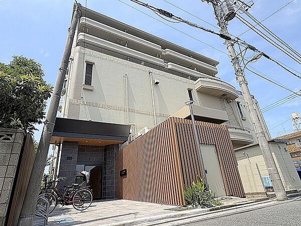 戸田公園駅徒歩12分。オートロック＆モニター付きインターホン。ペット2匹飼育可(規約有)。アフターサービス保証付。2026年7月リノベーション完了。