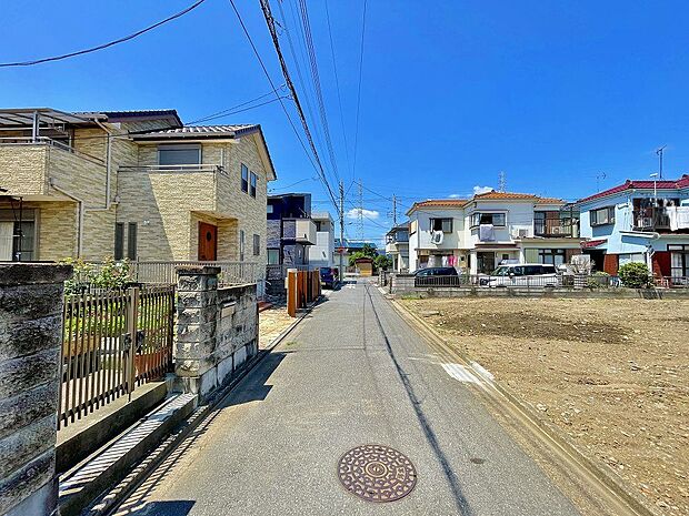 前面道路含む現地。2026年8月下旬撮影。