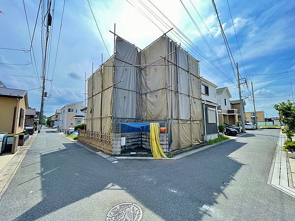 東側＆北側公道に2方に接道。風通し良好で解放感有