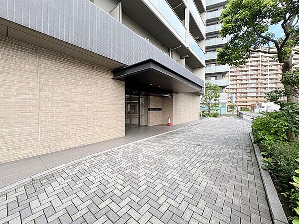住まう人たちに与えられるゆとりある生活と受け継がれる資産。素晴らしい立地から生み出される時の隙間は家族で過ごすための新しいくかけがえのない時間。