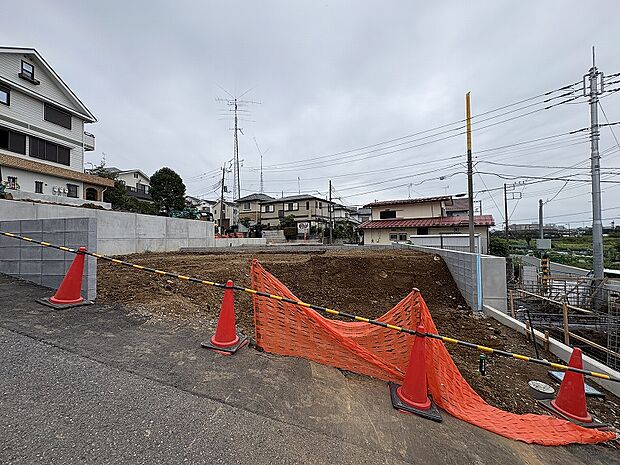 緑豊かな住環境。さいたま市民の森・大和田公園近く（2026年9月下旬撮影）