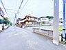 外観：前面道路含む現地写真